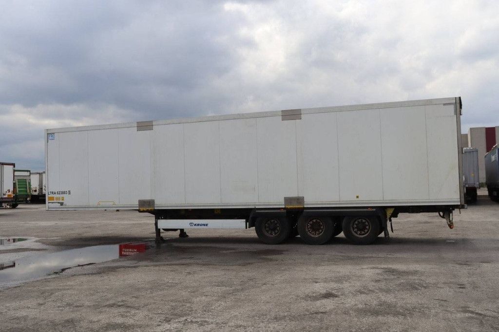 Closed Trailer Krone SD 2014