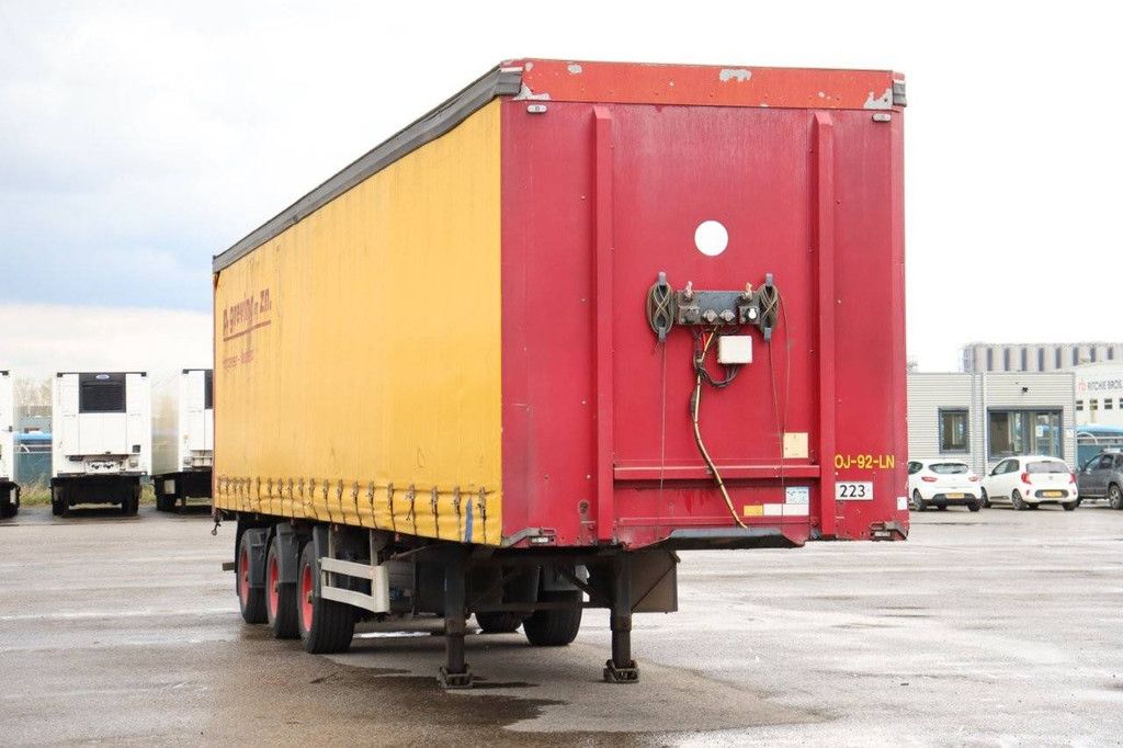 Pacton TRD345 Curtainsider-Anhänger, Baujahr 2006