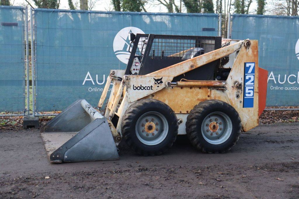 Schranklader Clark Bobcat 725 Diesel