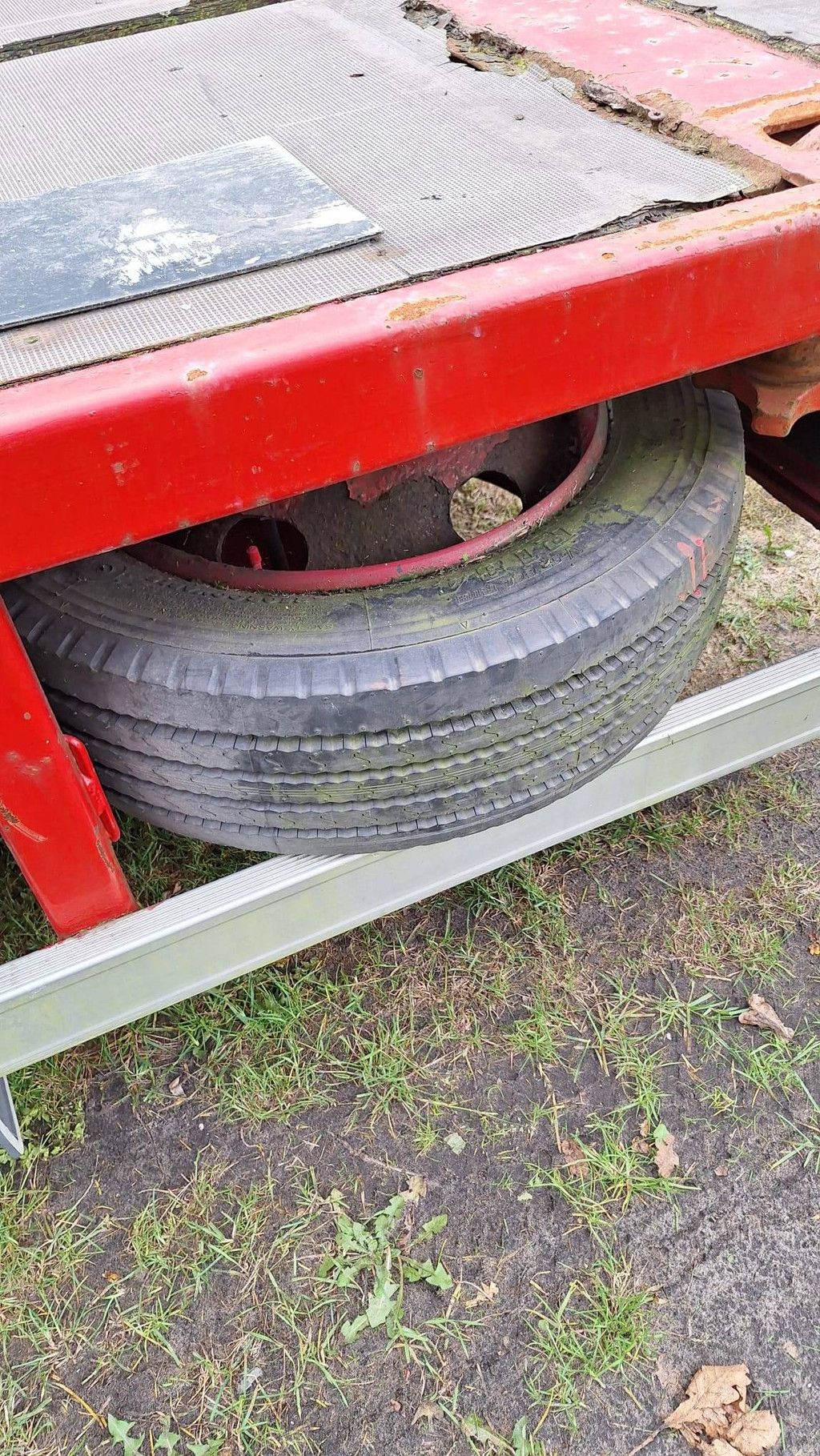 Hoekstra BE OPL 6T-L Pritschenanhänger, 3930 kg, Baujahr 2001