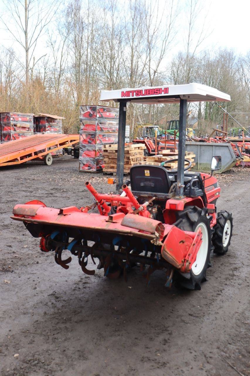 Mitsubishi MT15F Kleintraktor, Diesel, 15 PS, mit Grubber
