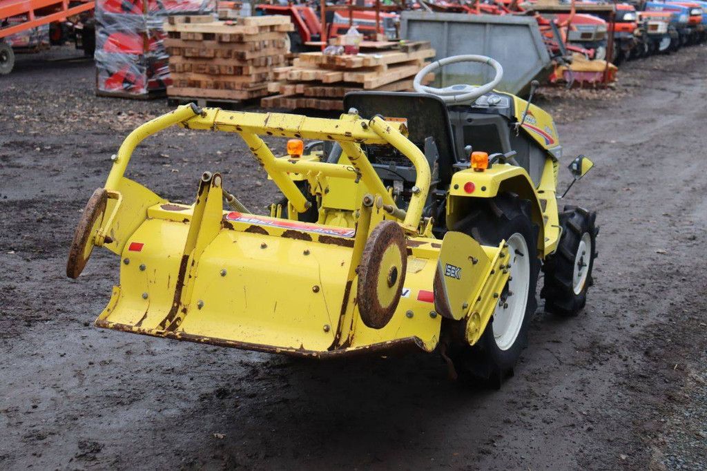 Kleintraktor Iseki TC13 Piccoro Diesel 13 PS mit Grubber