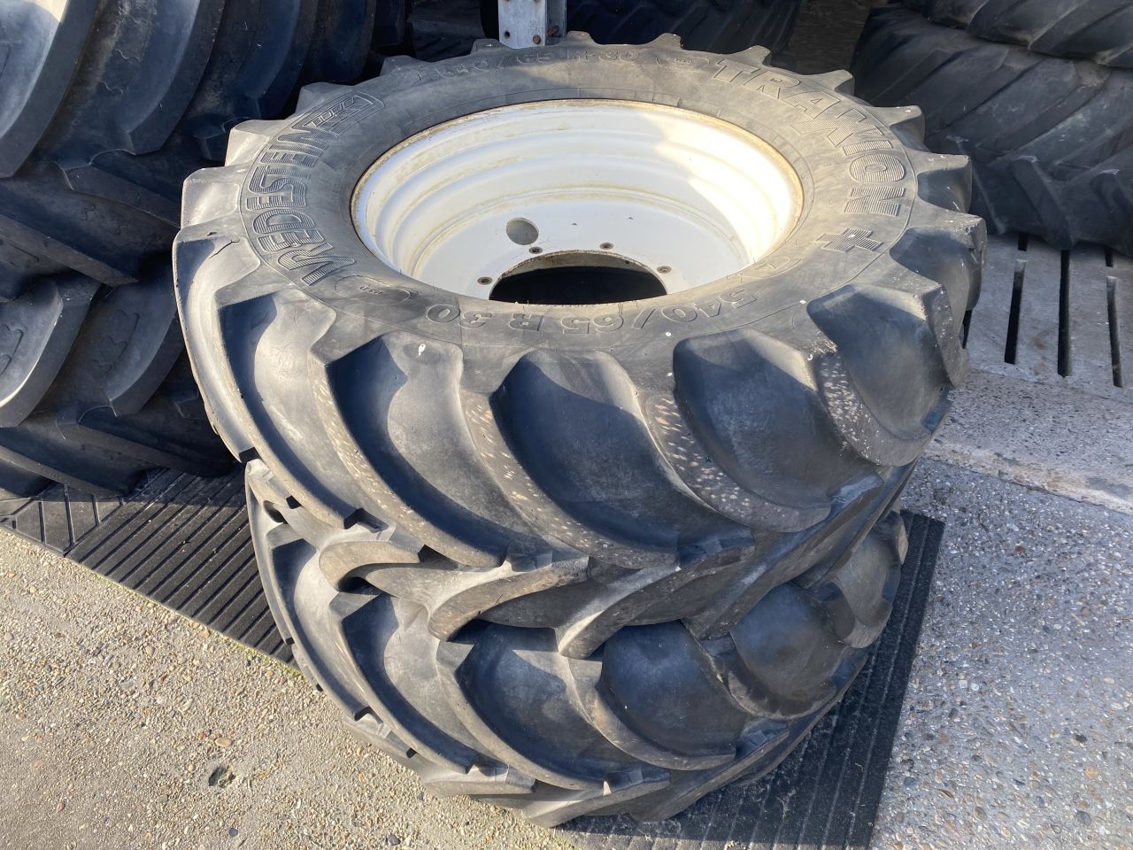 Set wielen banden velgen 650 65 r42 - 540 65 r30 new holland