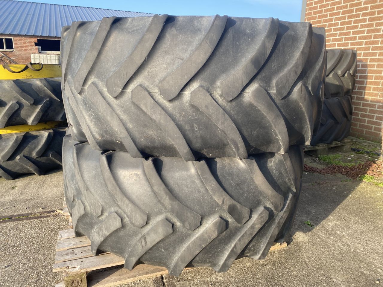 Div. Banden velgen 540 65 r28 - 710 75 r34 Ford Fendt