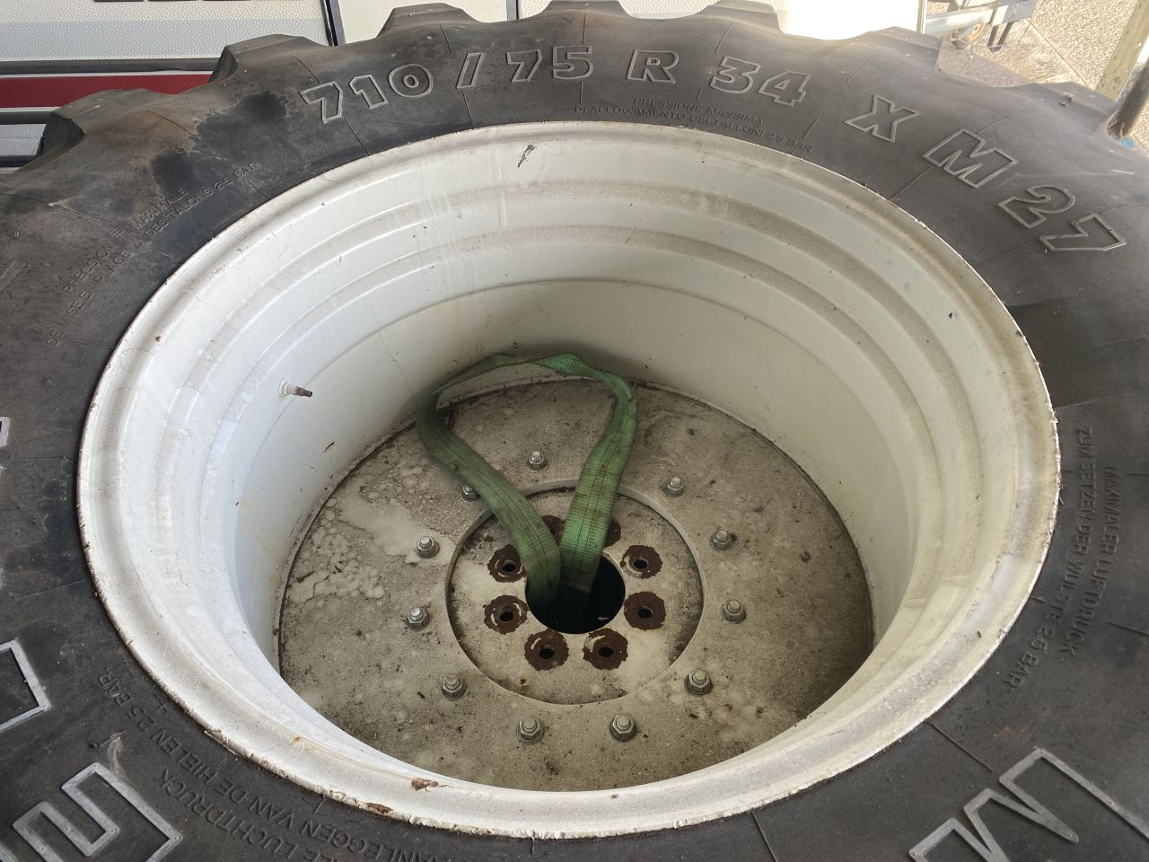 Div. Banden velgen 540 65 r28 - 710 75 r34 Ford Fendt