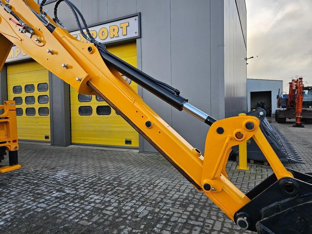 JCB 3DX XTRA 4x4 / AC / Extendable WE1535