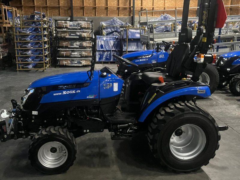 Solis H26 HST Industrihjul og Frontlift