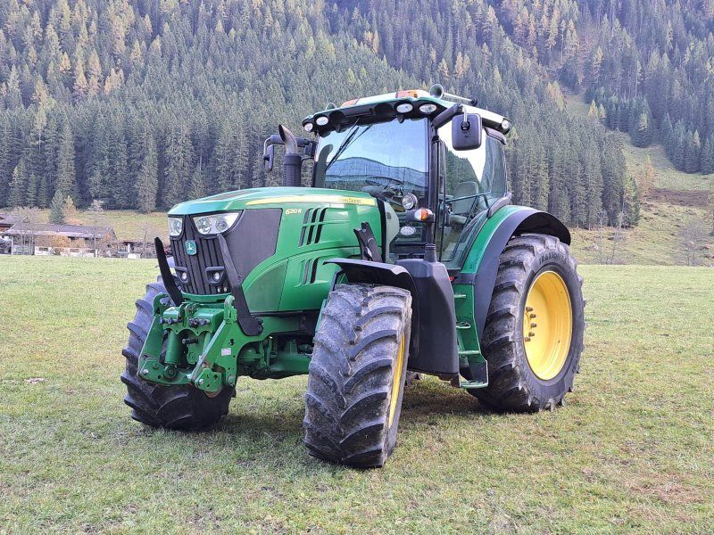 John Deere 6210R