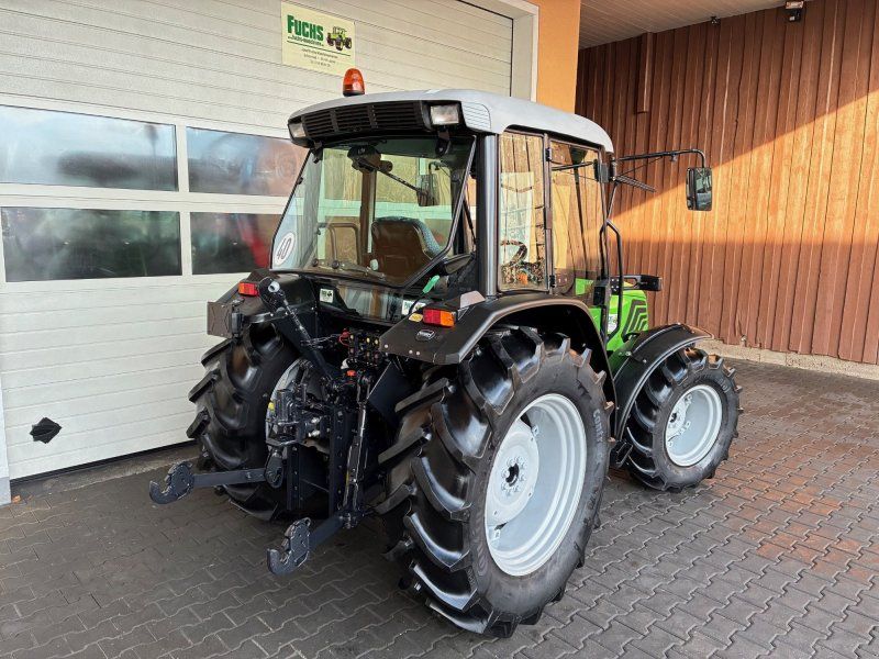 Deutz Agrlus 67 mit Fronthydraulik