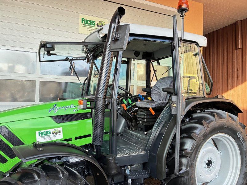 Deutz Agrlus 67 mit Fronthydraulik