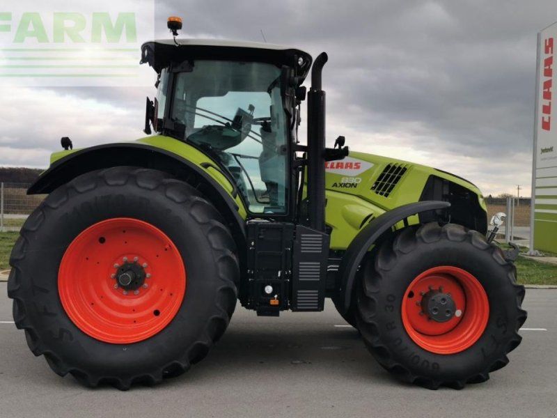 Claas AXION 830