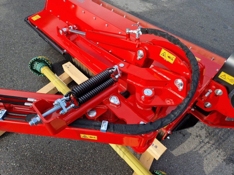 Tehnos MB 220 LW Seiten Böschungs