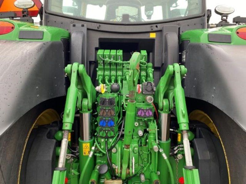 John Deere 6250R