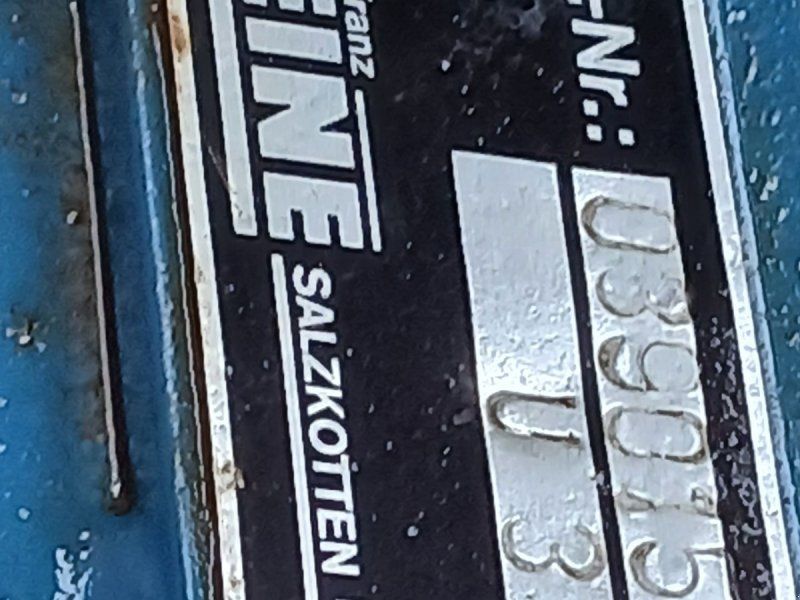 Kleine Unicorn 3 Lift, monteret på Tume gødningsmaskine.