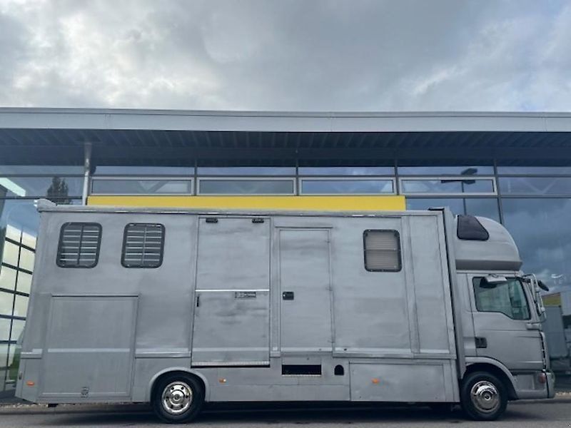 MAN TGL 8.180 7,5t. Pferdetransporter Wohnabteil Top Sleeper