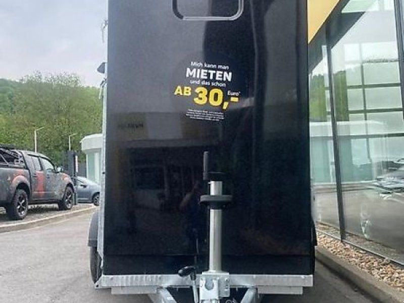 Humbaur Notos XTRA Pro 2-Pferdeanhänger Fronstausstieg