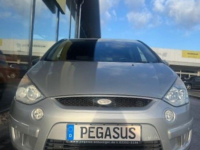 Ford S-Max Titanium PKW Familienauto AHK 8-fach bereift