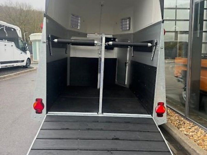 Humbaur Xanthos Aero 2 Pferde ALU 2,4t. EZ: 2025