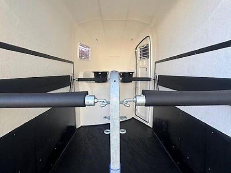 Humbaur Pegasus Style S 2,7t BLACK ED. 2 Pferde