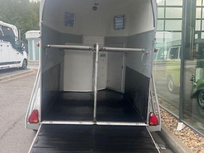 Blomert Nairobi 2-Pferde Alu 2,4t. 1.Hand Sattelkammer