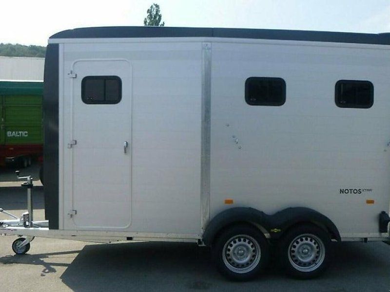 Humbaur Notos Xtra UP 2-Pferde 2,7to gebr. Böckmann a.L