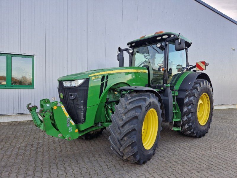 John Deere 8370R