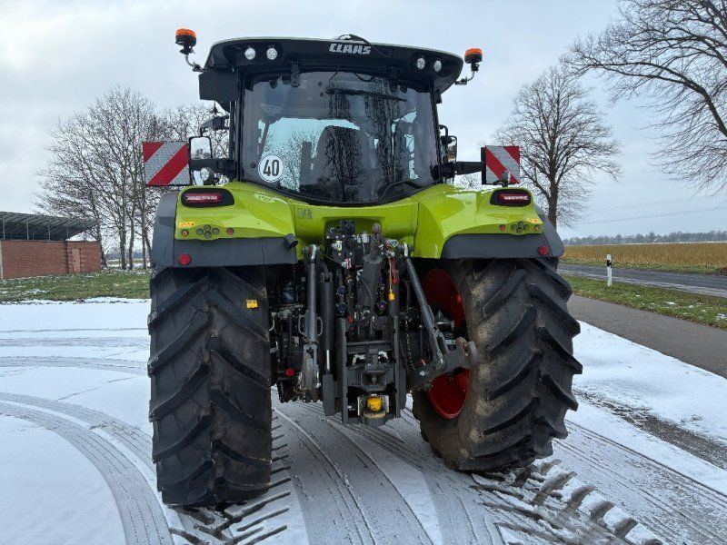 Claas Arion 660