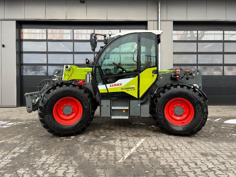 Claas Scorpion 741