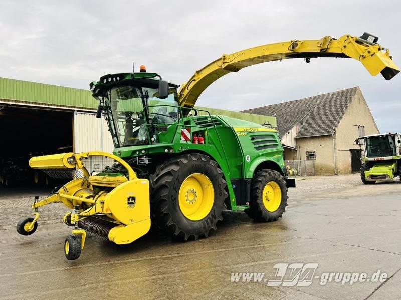 John Deere 8400