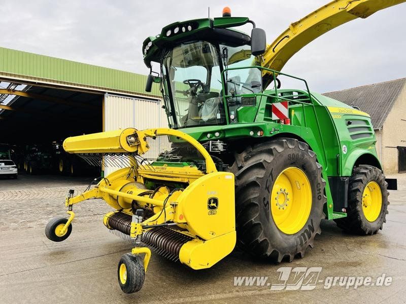 John Deere 8400