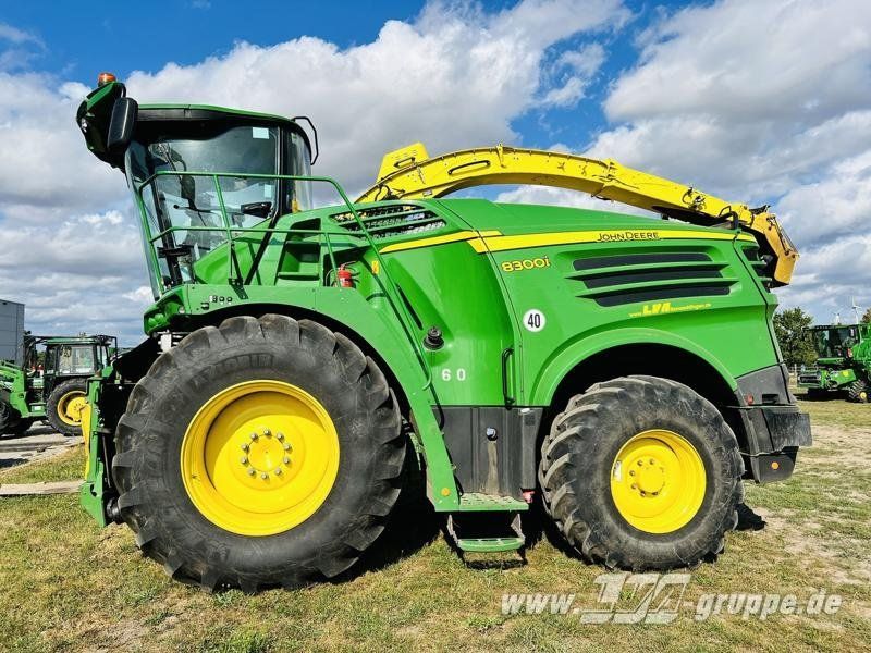 John Deere 8300