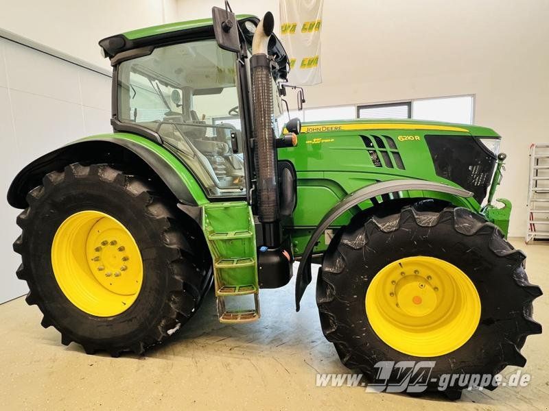 John Deere 6210R