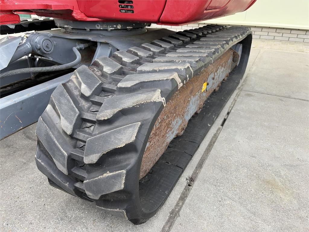 Takeuchi TB240 minigraafmachine