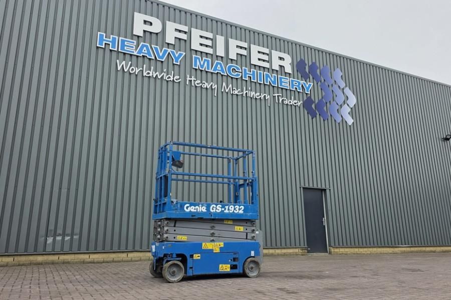 Genie GS1932 Electric, Working Height 7.8 m, 227kg Capac