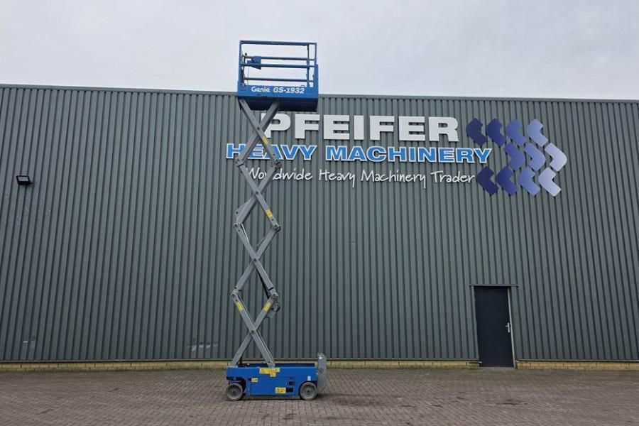Genie GS1932 Electric, Working Height 7.8 m, 227kg Capac