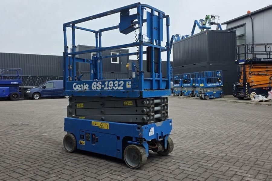 Genie GS1932 Electric, Working Height 7.8 m, 227kg Capac