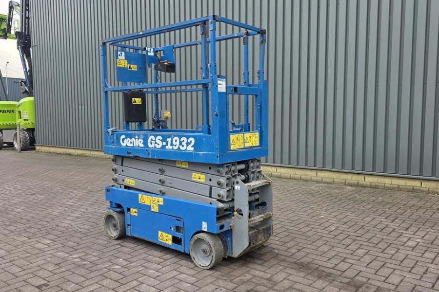 Genie GS1932 Electric, Working Height 7.8 m, 227kg Capac
