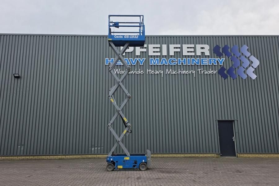 Genie GS1932 Electric, Working Height 7.8 m, 227kg Capac