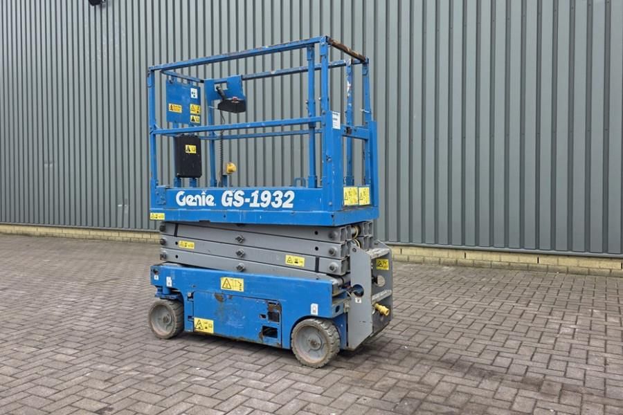 Genie GS1932 Electric, Working Height 7.8 m, 227kg Capac