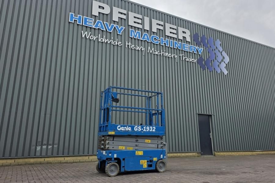 Genie GS1932 Electric, Working Height 7.8 m, 227kg Capac