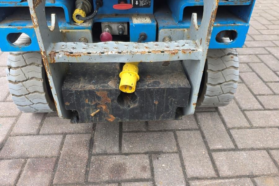 Genie GS1932 Electric, Working Height 7.8 m, 227kg Capac