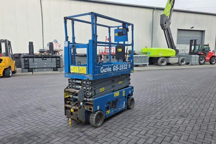 Genie GS1932 Electric, Working Height 7.8 m, 227kg Capac