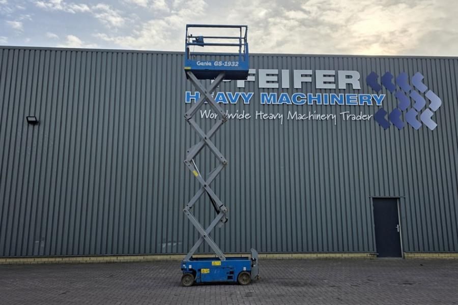 Genie GS1932 Electric, Working Height 7.8 m, 227kg Capac
