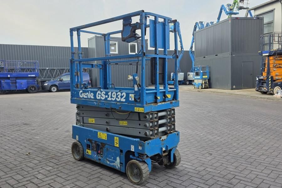 Genie GS1932 Electric, Working Height 7.8 m, 227kg Capac