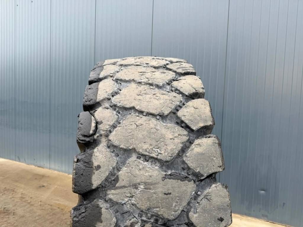 Bridgestone 21.00R33 V-steel