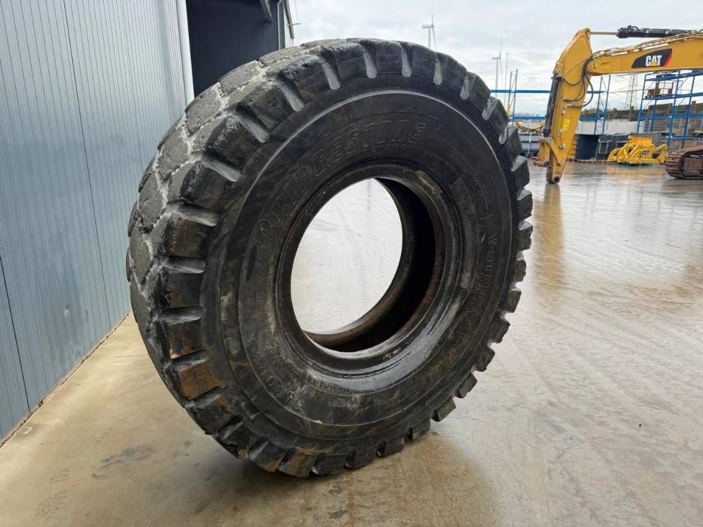 Bridgestone 21.00R33 V-steel