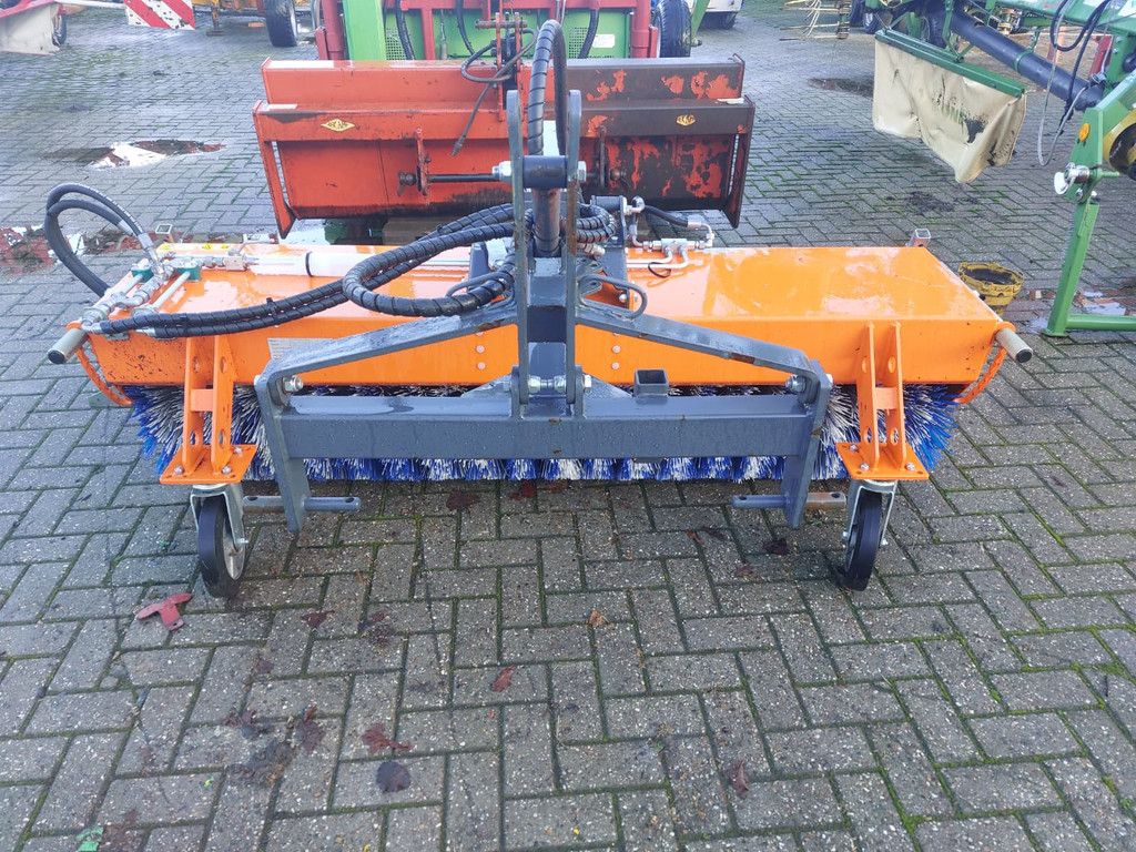 Veegmachine Plus 590