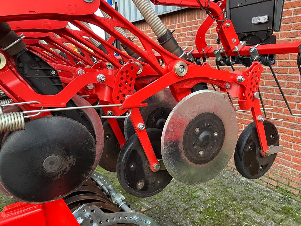 Horsch Partner 1600 FT Fronttank + Evers Mustang 11-303-2 Cultivator + Kverneland F-Drill Coulterbar / Zaaicombinatie