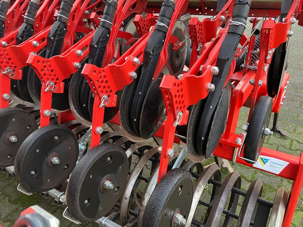 Horsch Partner 1600 FT Fronttank + Evers Mustang 11-303-2 Cultivator + Kverneland F-Drill Coulterbar / Zaaicombinatie