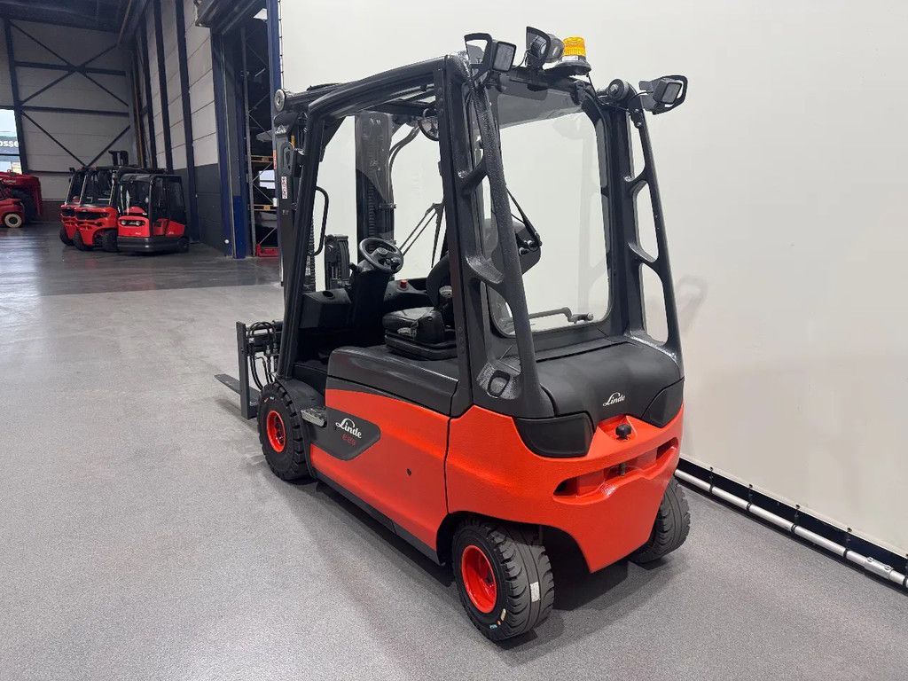 Linde 387 E 25 L-01. Inclusief nieuwe accu